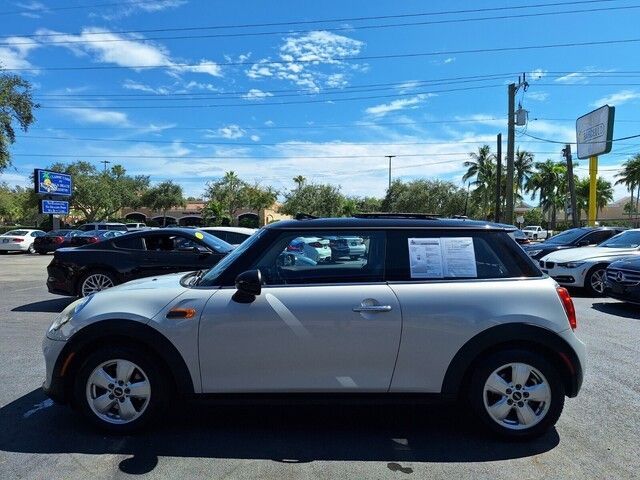 2015 MINI Cooper Hardtop Base