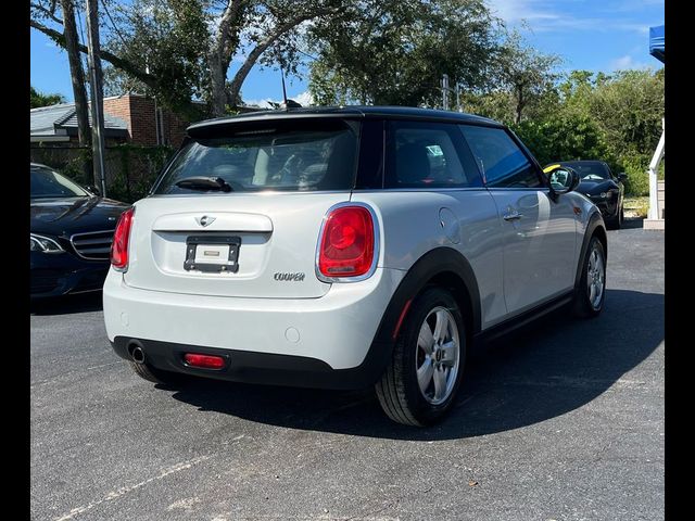 2015 MINI Cooper Hardtop Base