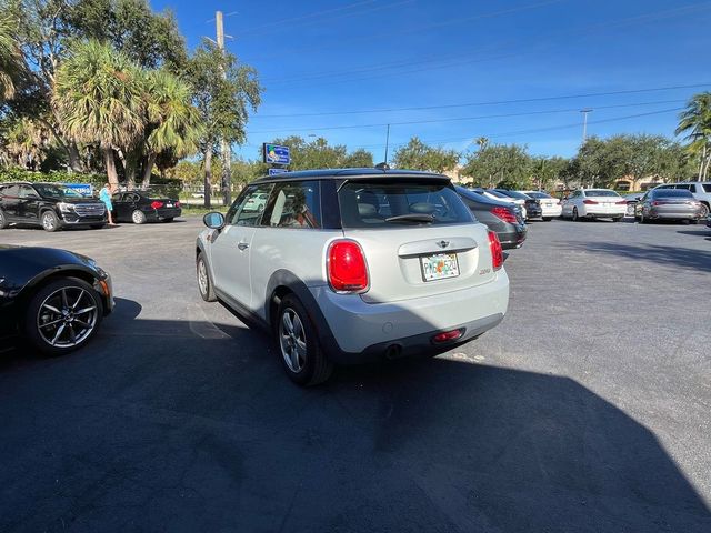 2015 MINI Cooper Hardtop Base