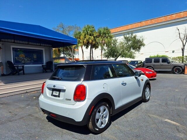 2015 MINI Cooper Hardtop Base