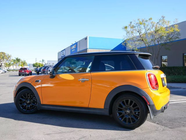 2015 MINI Cooper Hardtop Base