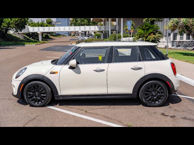 2015 MINI Cooper Hardtop Base