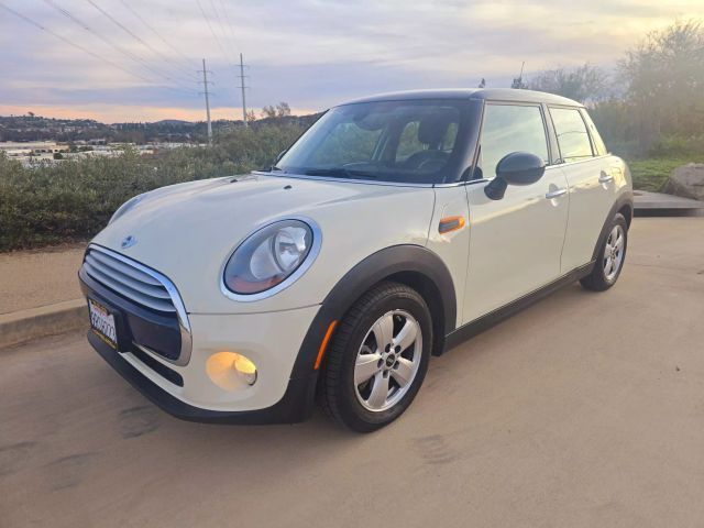 2015 MINI Cooper Hardtop Base