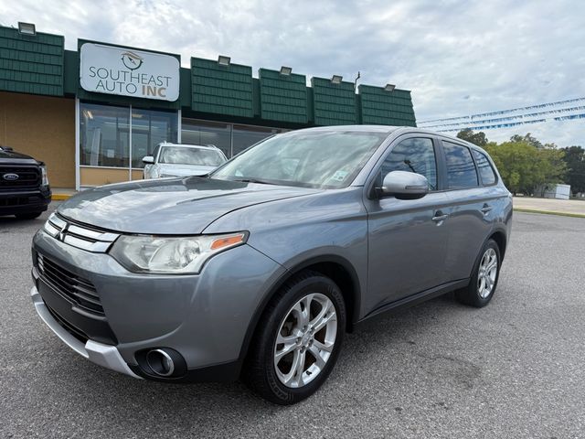 2015 Mitsubishi Outlander SE