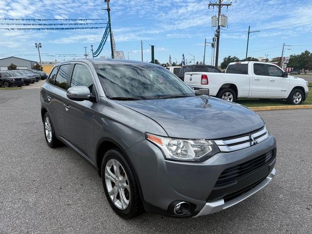 2015 Mitsubishi Outlander SE