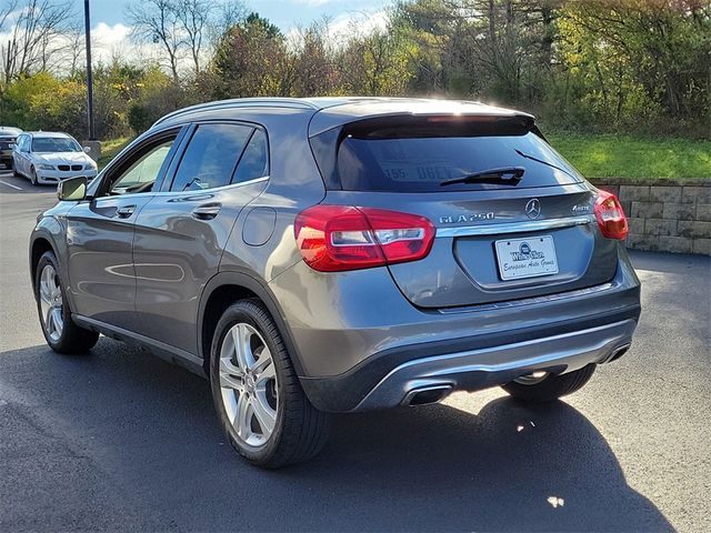 2015 Mercedes-Benz GLA 250