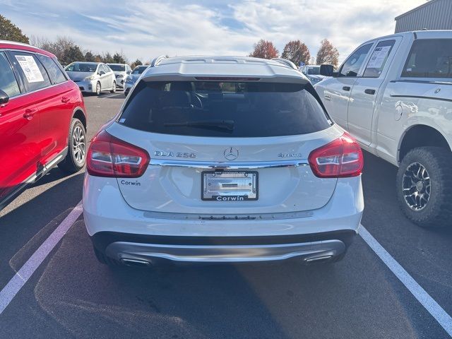 2015 Mercedes-Benz GLA 250