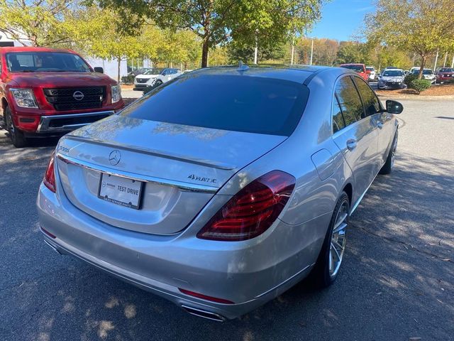 2015 Mercedes-Benz S-Class 550