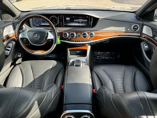 2015 Mercedes-Benz S-Class 550