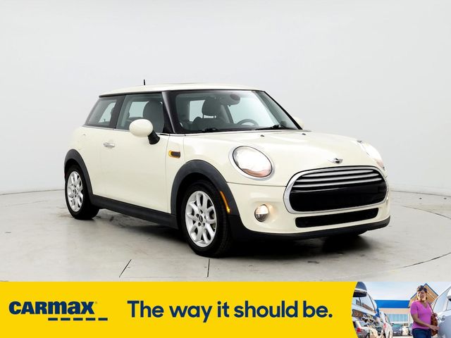 2015 MINI Cooper Hardtop Base