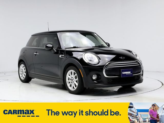 2015 MINI Cooper Hardtop Base