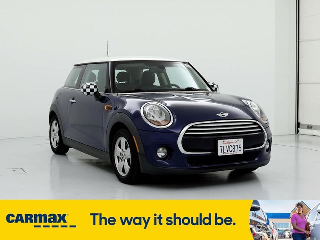 2015 MINI Cooper Hardtop Base