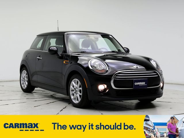 2015 MINI Cooper Hardtop Base