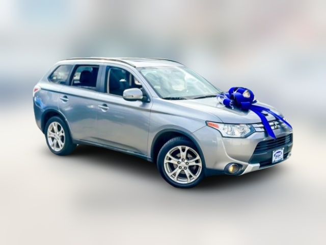 2015 Mitsubishi Outlander SE