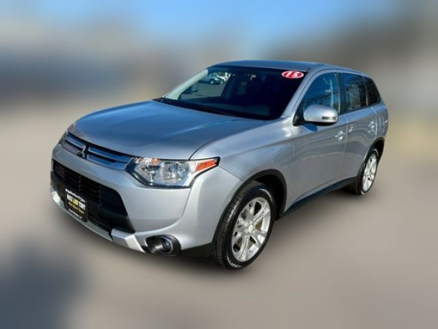 2015 Mitsubishi Outlander SE