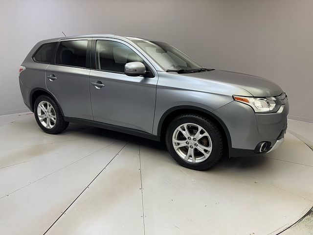 2015 Mitsubishi Outlander SE