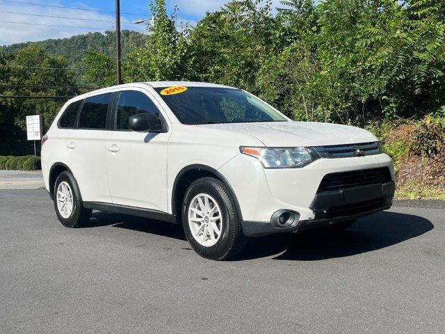 2015 Mitsubishi Outlander ES