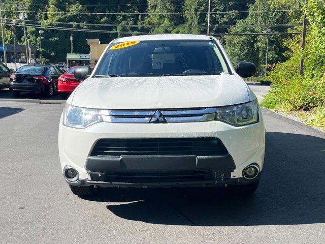 2015 Mitsubishi Outlander ES