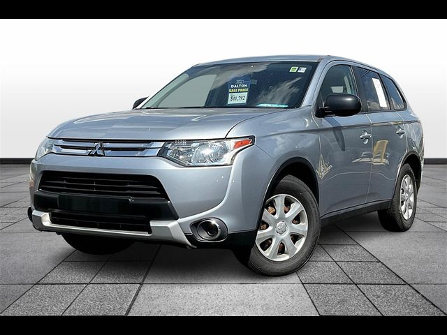 2015 Mitsubishi Outlander ES