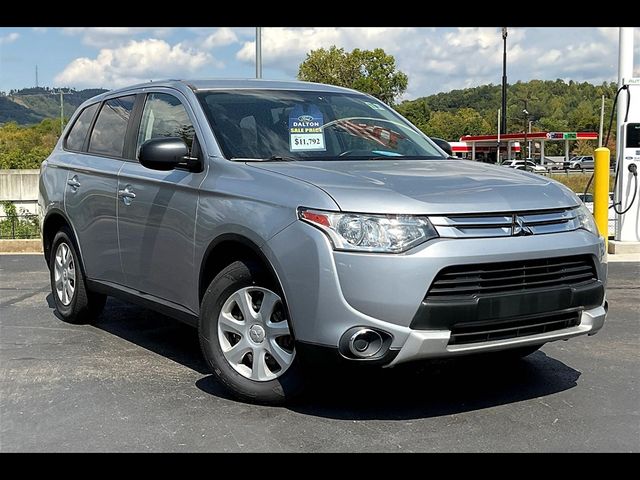 2015 Mitsubishi Outlander ES