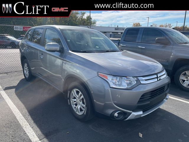 2015 Mitsubishi Outlander ES