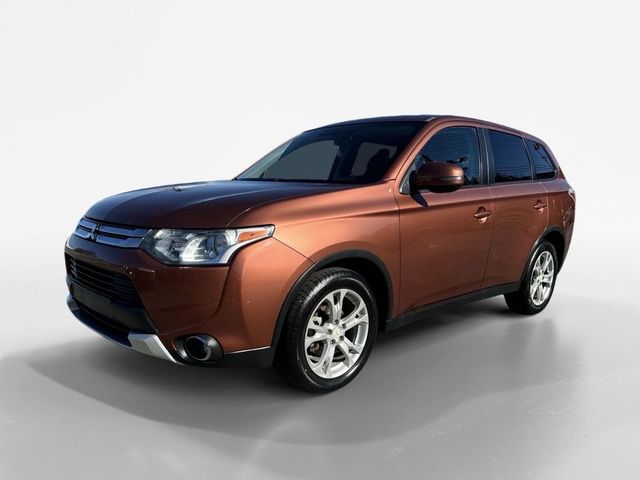 2015 Mitsubishi Outlander SE