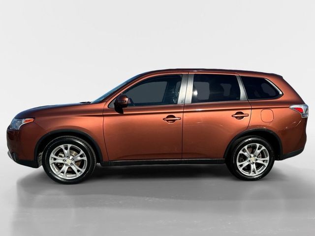 2015 Mitsubishi Outlander SE