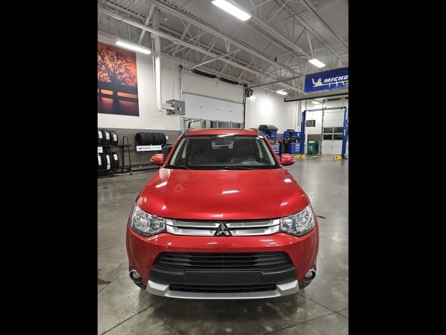 2015 Mitsubishi Outlander SE