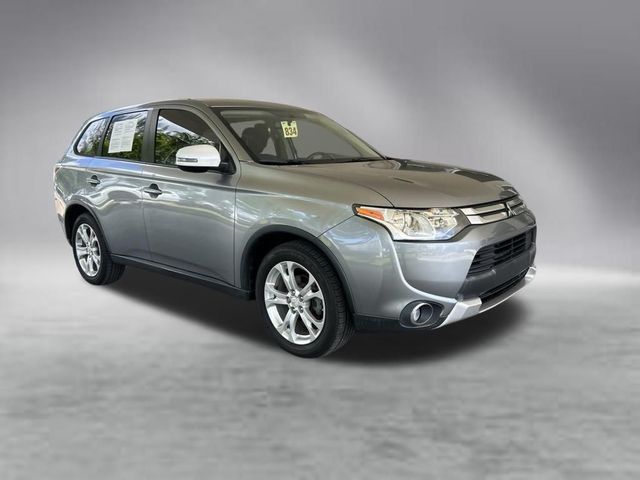 2015 Mitsubishi Outlander SE