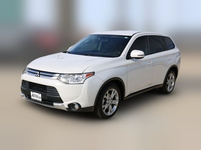 2015 Mitsubishi Outlander SE