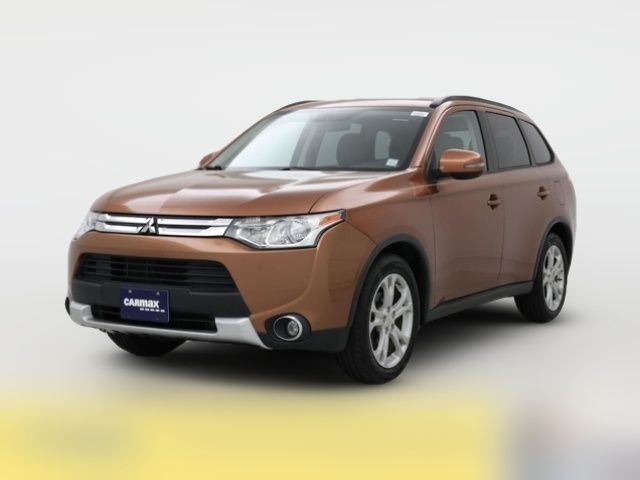 2015 Mitsubishi Outlander SE