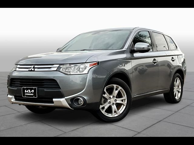 2015 Mitsubishi Outlander SE