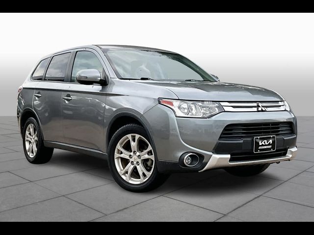 2015 Mitsubishi Outlander SE