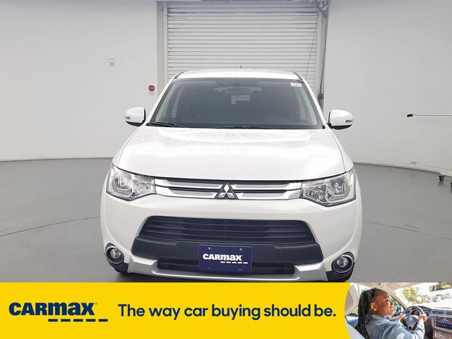 2015 Mitsubishi Outlander SE