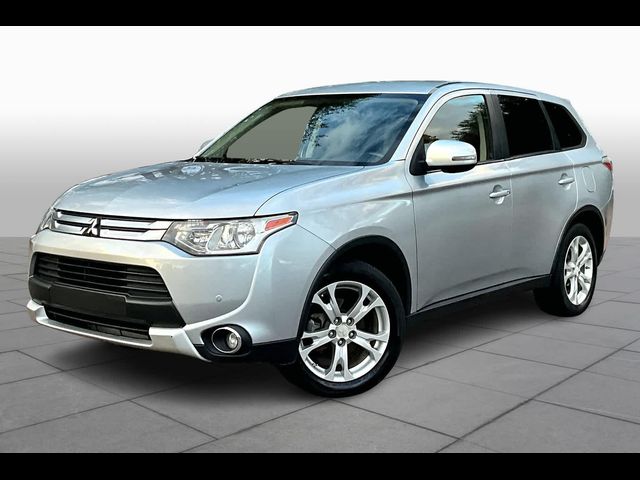 2015 Mitsubishi Outlander SE