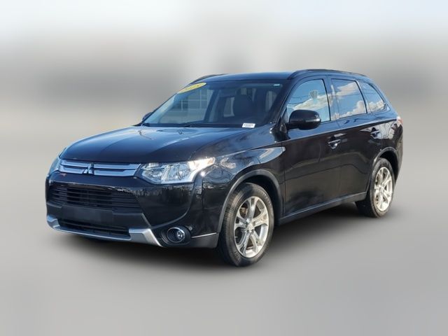2015 Mitsubishi Outlander SE