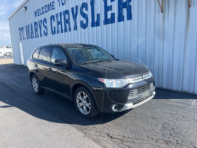 2015 Mitsubishi Outlander SE