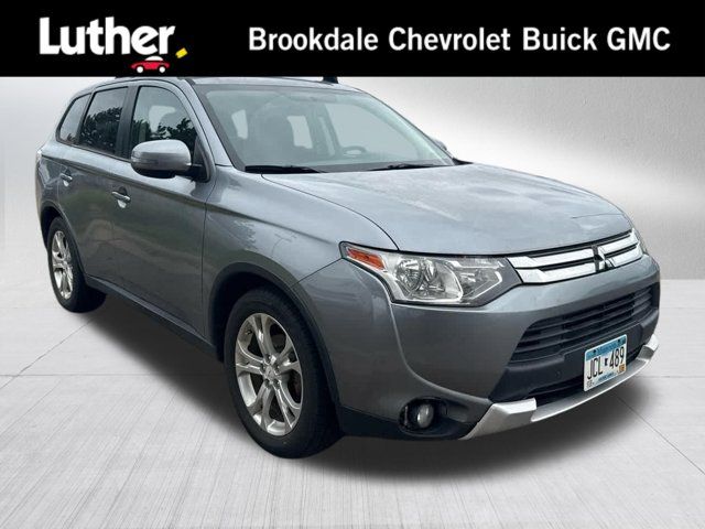 2015 Mitsubishi Outlander SE