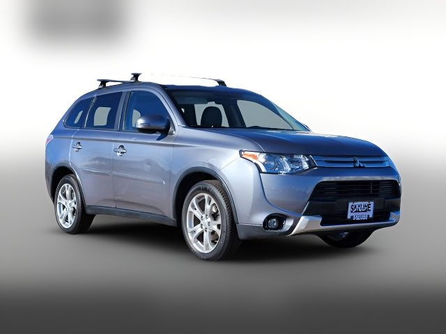 2015 Mitsubishi Outlander SE