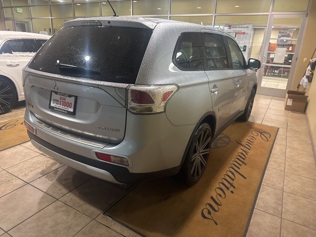 2015 Mitsubishi Outlander SE