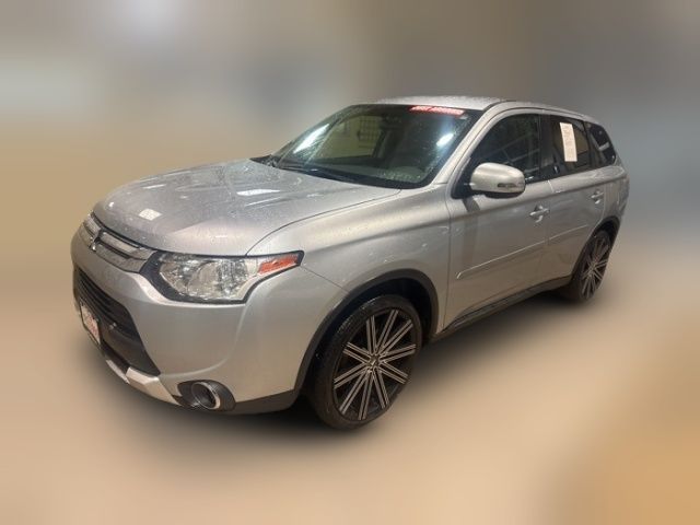 2015 Mitsubishi Outlander SE