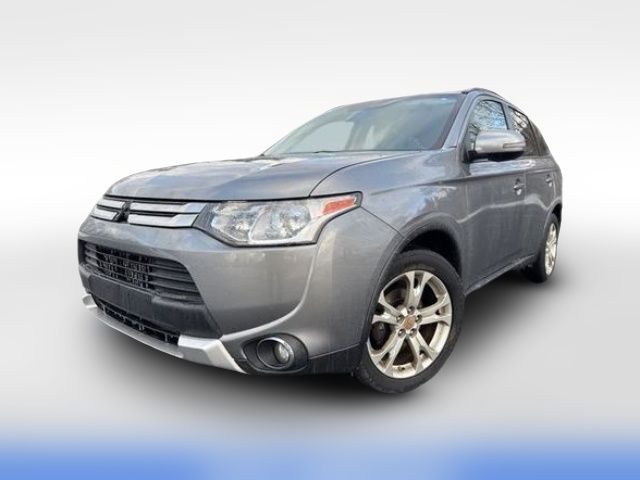 2015 Mitsubishi Outlander SE