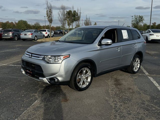 2015 Mitsubishi Outlander SE