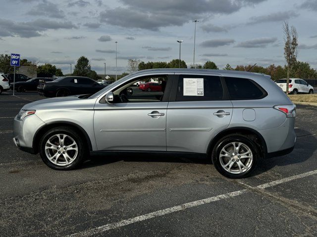 2015 Mitsubishi Outlander SE