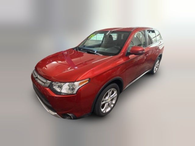 2015 Mitsubishi Outlander SE