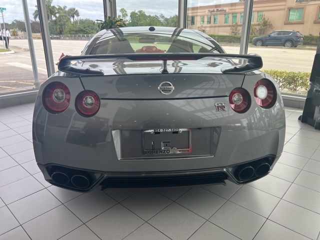 2015 Nissan GT-R Premium