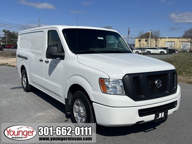 2015 Nissan NV SV