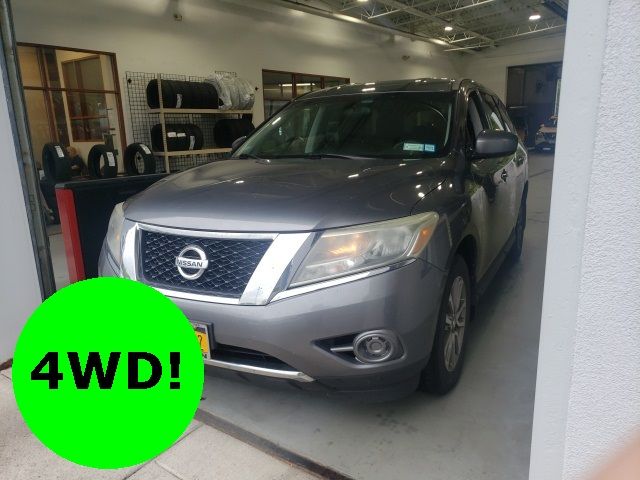 2015 Nissan Pathfinder S