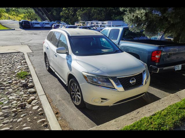 2015 Nissan Pathfinder S