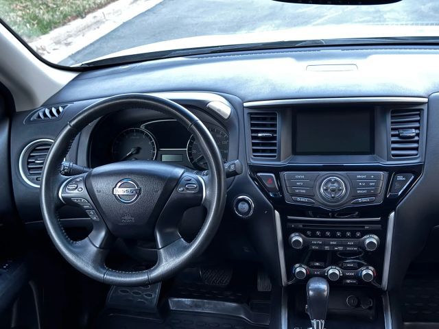 2015 Nissan Pathfinder SL